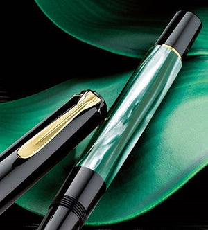 Pelikan Classic M 200 Green-Marbled Fountain Pen Image 3