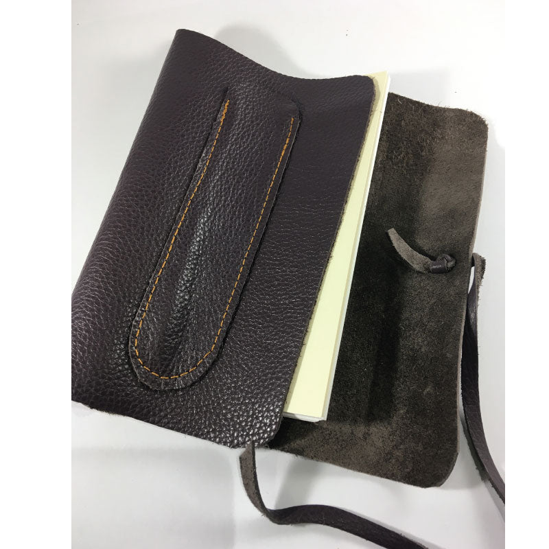 Travel Scroll Aubergine showing pen pocket